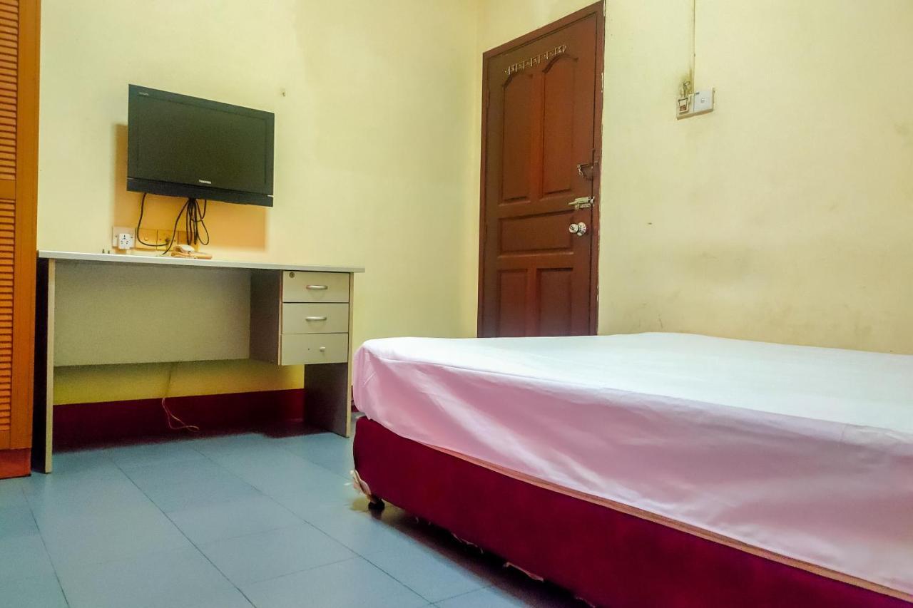Oyo 3372 Hotel Pelita Terang ナゴヤ エクステリア 写真