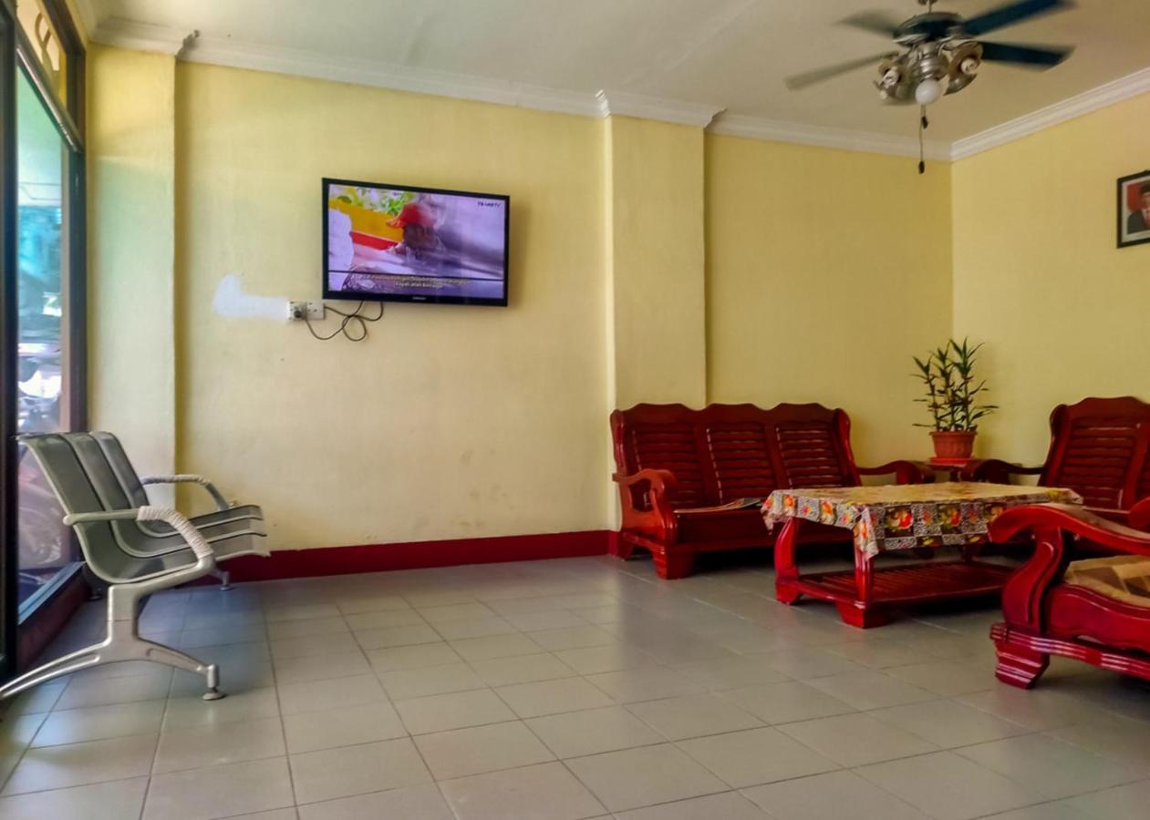 Oyo 3372 Hotel Pelita Terang ナゴヤ エクステリア 写真