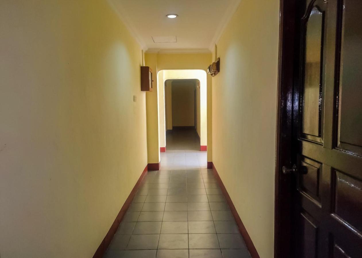 Oyo 3372 Hotel Pelita Terang ナゴヤ エクステリア 写真