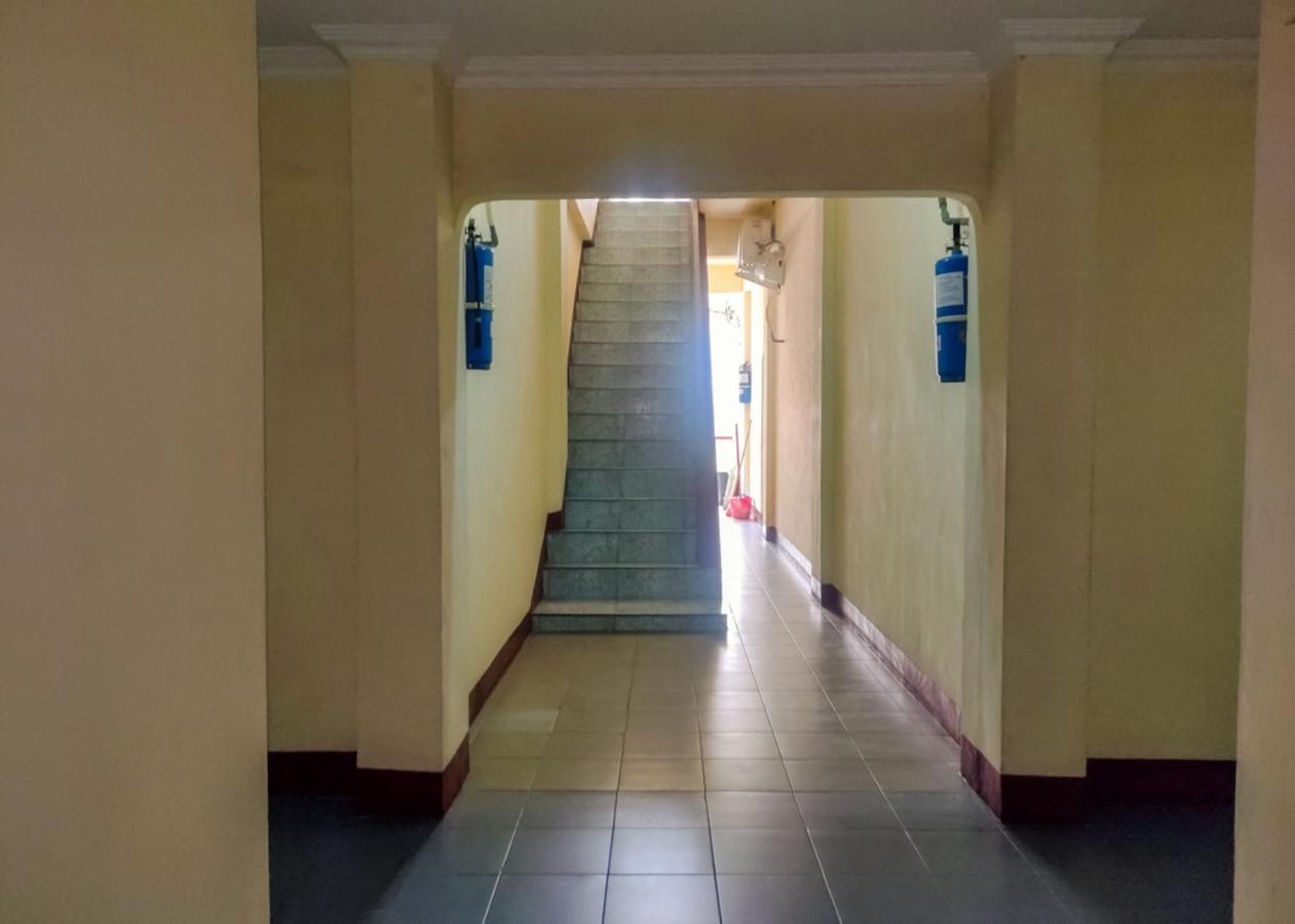 Oyo 3372 Hotel Pelita Terang ナゴヤ エクステリア 写真