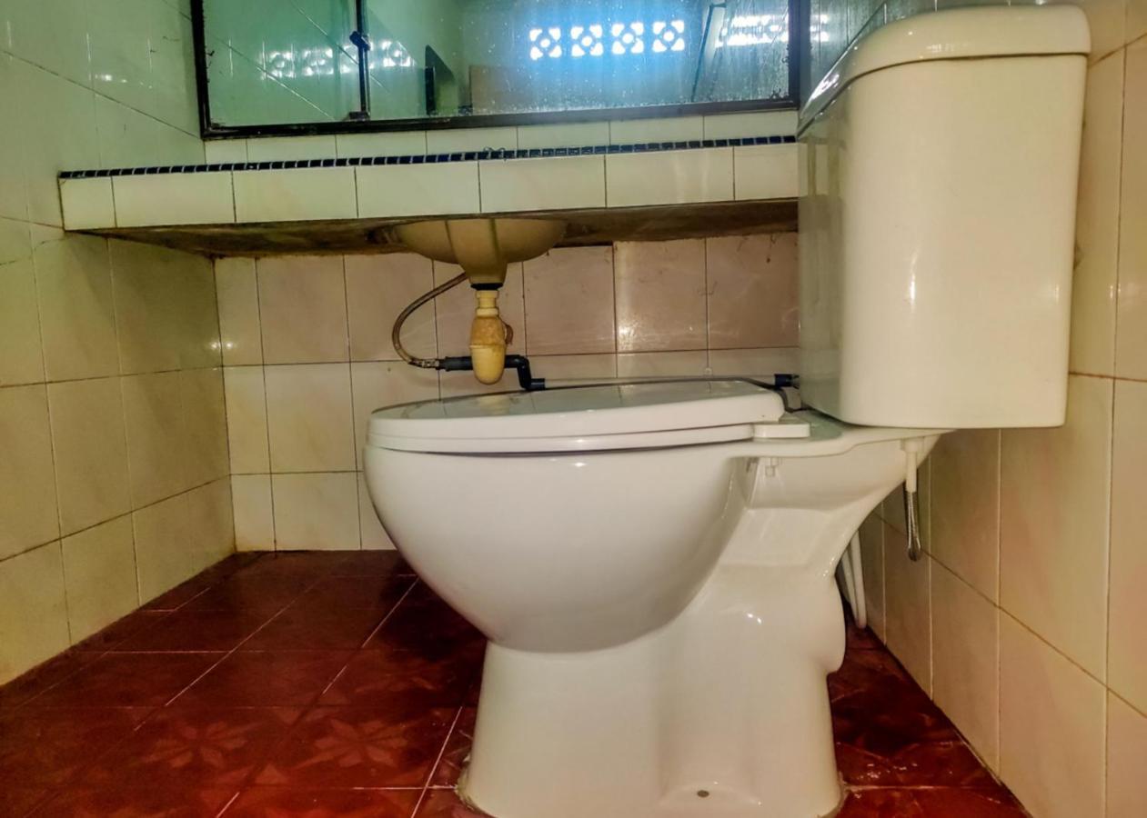 Oyo 3372 Hotel Pelita Terang ナゴヤ エクステリア 写真
